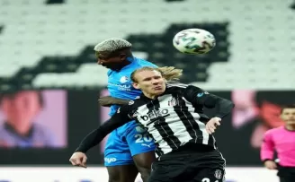 Süper Lig: Beşiktaş: 0 - BB Erzurumspor: 0 (İlk yarı)
