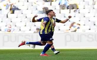 Süper Lig: Fenerbahçe: 2 - Kasımpaşa: 0 (İlk yarı)
