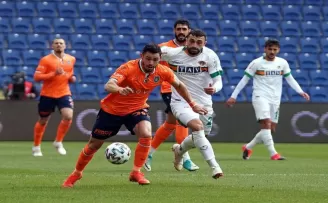 Süper Lig: Medipol Başakşehir: 0 - Aytemiz Alanyaspor: 0 (İlk yarı)
