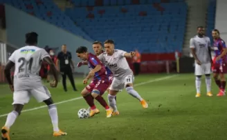 Süper Lig: Trabzonspor: 0 - Beşiktaş: 1 (İlk yarı)
