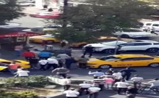 Taksi Durağı’ndaki silahlı çatışma anı amatör kamerada
