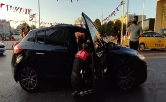 Taksim’de asayiş uygulaması yapıldı
