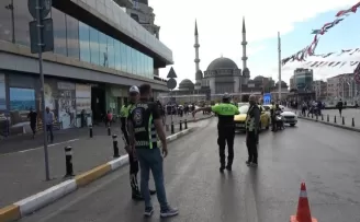 Taksim’de ticari taksi denetimi
