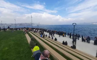 TCG Anadolu’ya vatandaşların yoğun ilgisi sürüyor
