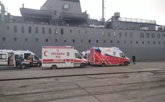 TCG İskenderun, yardım malzemelerinin naklini kesintisiz sürdürüyor
