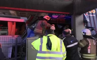 TEM Avcılar Gişeleri’nde sıkışmalı trafik kazası
