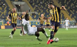 TFF 1. Lig: Ankaragücü: 0 - Kocaelispor: 0
