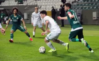 TFF 1. Lig: Giresunspor: 2 - Bursaspor: 1 (İlk yarı sonucu)
