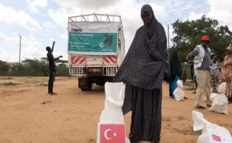 TİKA ve Uluslararası Hasene Derneği’nden Kenya’da sel mağdurlarina yardim
