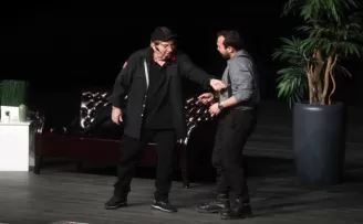 Tiyatro Festivali Ali Poyrazoğlu ile sona erdi
