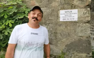 Tiyatrocudan satılık temiz mezarlık
