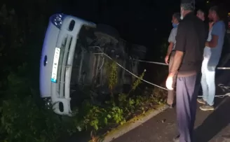 Trabzon’da kamyonet devrildi: 3 yaralı