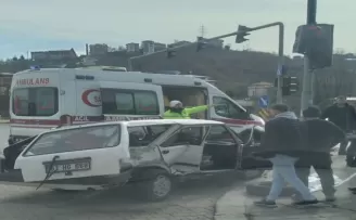 Trabzon’da trafik kazası: 1 ölü, 2 yaralı
