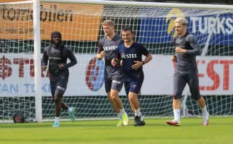 Trabzonspor, Fenerbahçe maçı hazırlıklarını sürdürdü
