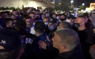 Trabzonspor taraftarı takımını coşkuyla karşıladı