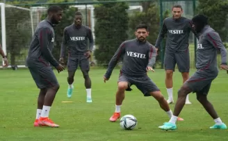 Trabzonspor yağmur altında çalıştı