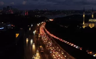 Trafikte pazartesi mesaisi başladı
