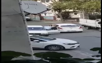 Trafikte yol verme kavgasında önce tokat attı sonra dayak yedi
