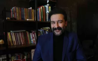 Türk oyuncudan çarpıcı açıklama “Türkiye’deki oyunculuk gerçekçiliğini yitirdi”
