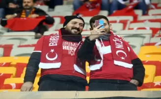 TURKSPORU’ndan 17 bin ‘birlik’ tişörtü
