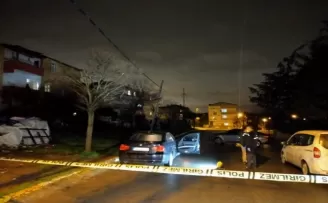 Tuzla’da bir kişi araç içinde silahla kafasına sıkarak kendini vurdu
