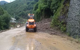 Yomrada heyelan! 