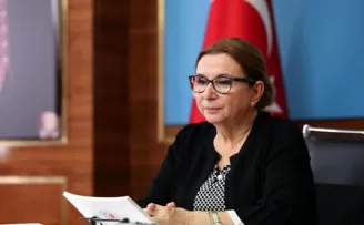 Annesini kaybeden Bakan Pekcan’a taziye mesajları