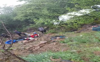 Uçuruma yuvarlanan aracın sürücüsü yaralandı
