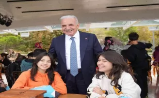 Ümraniye Belediyesi’nden öğrencilere Erasmus bilgilendirme semineri
