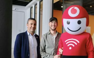 Ünlü oyuncu Öner Erkan TOBi’nin sesi oldu
