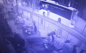 Üsküdar’da İETT otobüsü şoförü direksiyon başında fenalaştı
