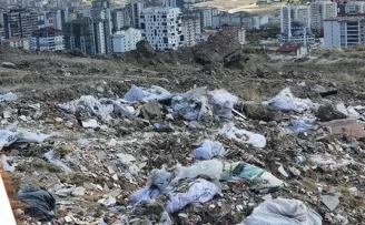 Uyarıya rağmen çöpleri toplamayan belediyeye ’Çevre’ cezası!