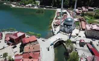 Uzungöl’de jandarmadan drone ile trafik denetimi