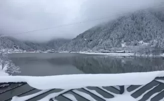 Uzungöl’e Mart karı düştü
