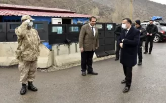 Vali Taşbilek’ten gurbetçilere “Gelmeyin“ çağrısı
