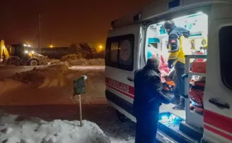 Van’da yaşamı durduran kar afeti