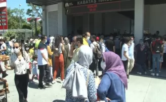 Vapur iskelelerinde Adalar yoğunluğu
