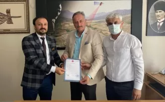 Vefat eden annesi adına hastane arazisi bağışladı
