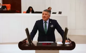 Vekil Örs'ten Halı saha önergesi!