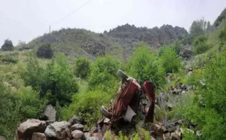 Viraja hızlı giren otomobil uçuruma yuvarlandı: 1 ölü