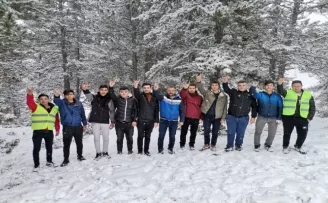Yaban hayvanları için doğaya yiyecek bıraktılar
