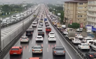 Yağış trafiği kilitledi, yüzde 69’a çıktı
