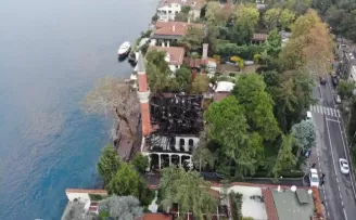 Yanan Vaniköy Camii’nin son hali havadan görüntülendi
