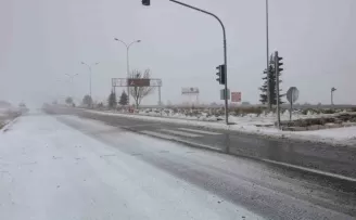 Yardım ekiplerinin kar ve tipideki esaret dolu bekleyişi sona erdi

