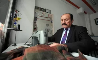 Yarım asırdır terzilik yapıyor
