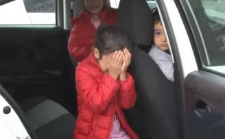Yasak olmasına rağmen çocuklarını markete getiren babaya ceza
