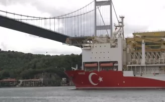 Yavuz sondaj gemisi İstanbul Boğazı’ndan geçti
