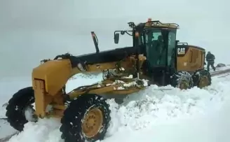 Yaylada mahsur kalan vatandaşların imdadına ekipler yetişti