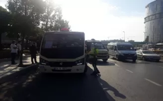Yenibosna’da fazla yolcu taşıyan sürücüye para cezası kesildi
