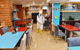 Yeniden başlayan normalleşmeyle esnafa hijyen desteği
